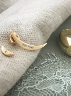 Louise Hendricks Boucles D Oreilles^Studs - Moon Xs